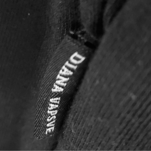 Designer Diana Vapsve Casual Knit Dress - Picture 6 of 10